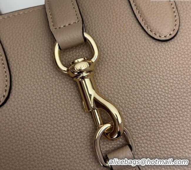 Good Taste Gucci Grainy Leather Small Tote Bag with Hook Closure 795349 Beige 2024