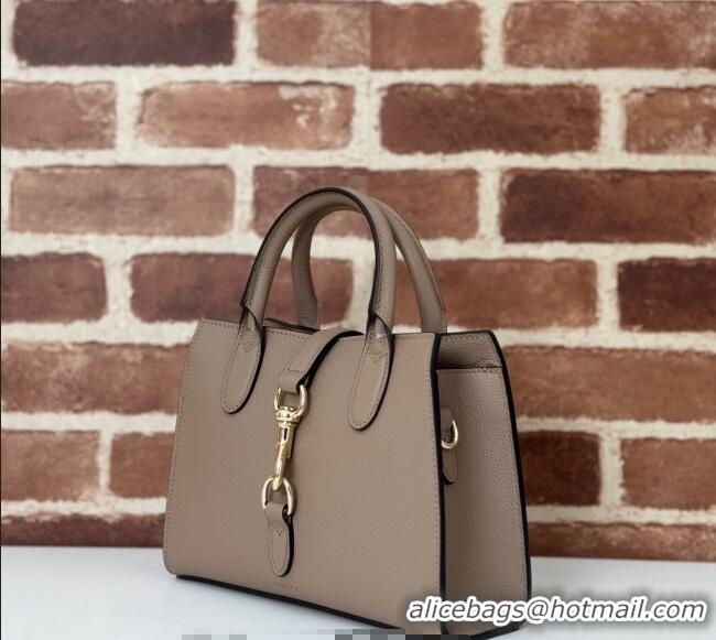Good Taste Gucci Grainy Leather Small Tote Bag with Hook Closure 795349 Beige 2024