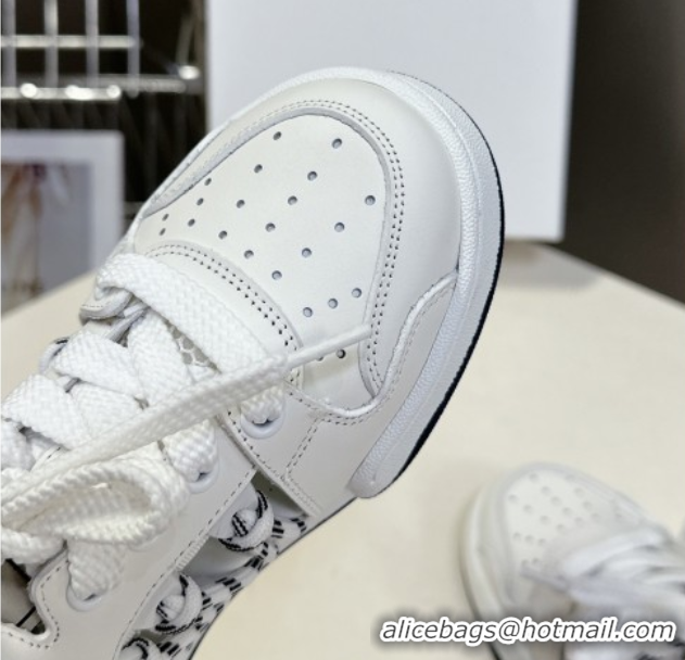 Big Discount Dior First Low-Top Sneakers in White Calfskin Leather with Two-Tone Laces 0425006