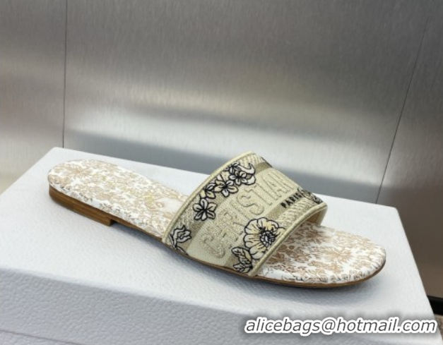 Trendy Design Dior Dway Flat Slides Sandal in Cotton Embroidered with Metallic Thread and Gold-Tone Millefiori Unicorn M