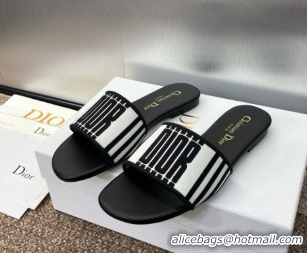 Grade Quality Dior Dway Flat Slides Sandal in Black and White Cotton Embroidered with Dior Graphique Motif 0425098