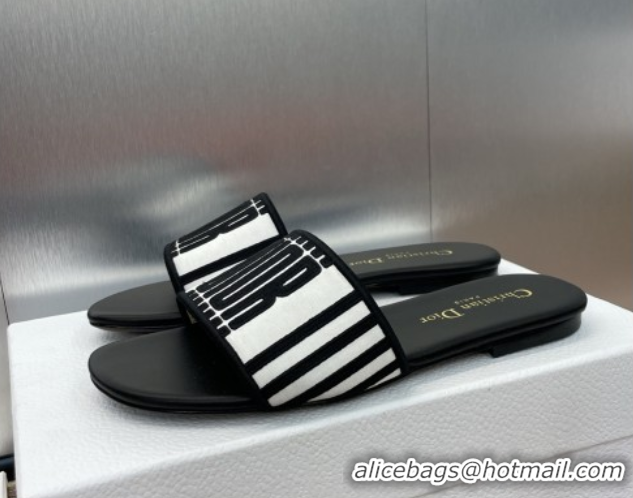 Grade Quality Dior Dway Flat Slides Sandal in Black and White Cotton Embroidered with Dior Graphique Motif 0425098