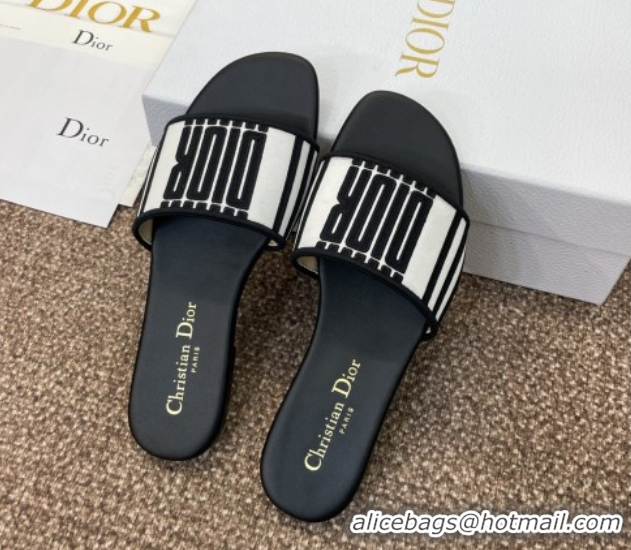 Grade Quality Dior Dway Flat Slides Sandal in Black and White Cotton Embroidered with Dior Graphique Motif 0425098