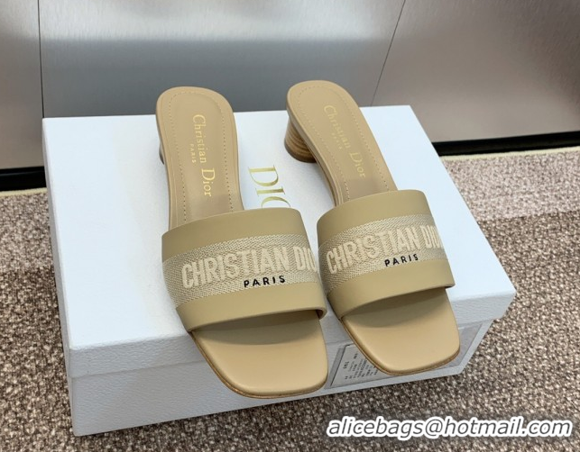Good Quality Dior Dway Heel Slides Sandal 4.5cm in Calfskin and Embroidered Cotton Beige 0425105