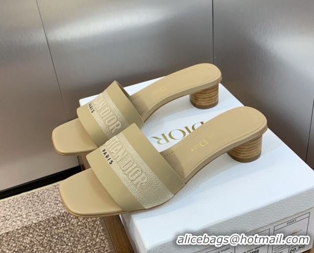 Good Quality Dior Dway Heel Slides Sandal 4.5cm in Calfskin and Embroidered Cotton Beige 0425105