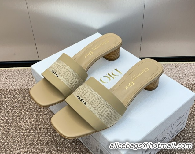 Good Quality Dior Dway Heel Slides Sandal 4.5cm in Calfskin and Embroidered Cotton Beige 0425105