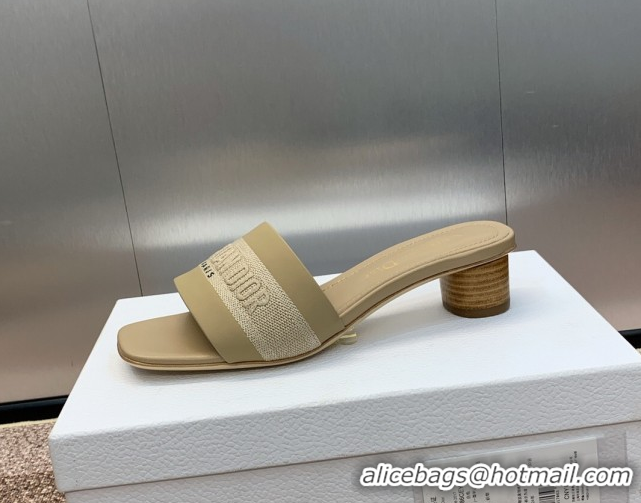 Good Quality Dior Dway Heel Slides Sandal 4.5cm in Calfskin and Embroidered Cotton Beige 0425105