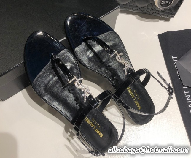 Pretty Style Saint Laurent Cassandra Flat Thong Sandals in Patent Leather with Strass Black 0424004
