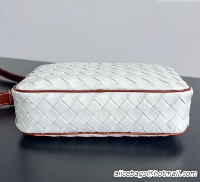 Famous Brand Bottega Veneta Men's Small Camera Bag in Intrecciato Leather 755923 White/Brown 2025