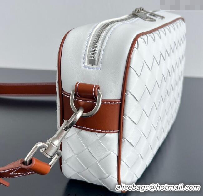 Famous Brand Bottega Veneta Men's Small Camera Bag in Intrecciato Leather 755923 White/Brown 2025