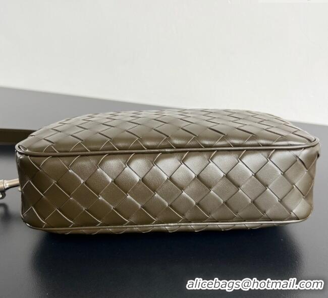 Well Crafted Bottega Veneta Mens Small Camera Bag in Intrecciato Leather 755923 Green 2025