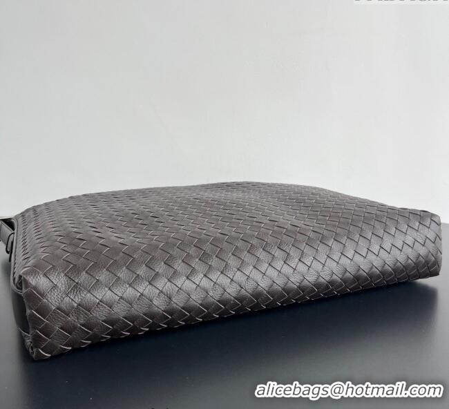 Pretty Style Bottega Veneta Mens Large Traveler Hobo Bag in Intrecciato Leather 806976 Fondant Brown 2025
