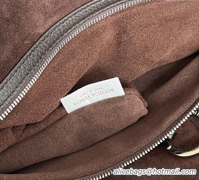 Pretty Style Bottega Veneta Mens Large Traveler Hobo Bag in Intrecciato Leather 806976 Fondant Brown 2025