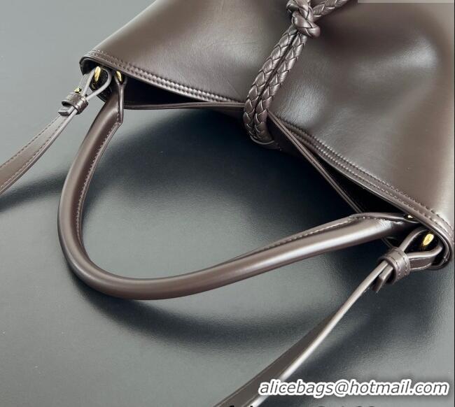 Well Crafted Bottega Veneta Liberta Bucket Bag in Smooth Leather 806038 Fondant Brown 2025