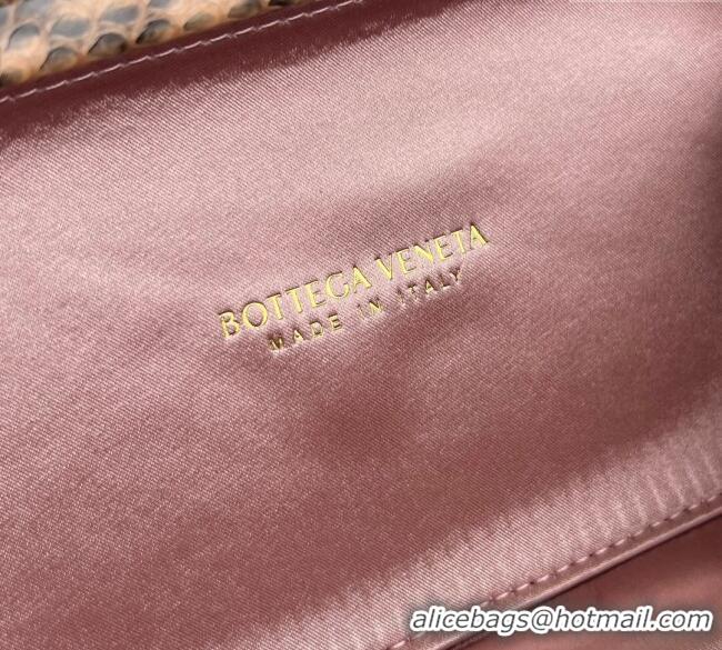 Best Price Bottega Veneta Classic Knot Clutch in Intreccio Satin Pink BV062501 2025