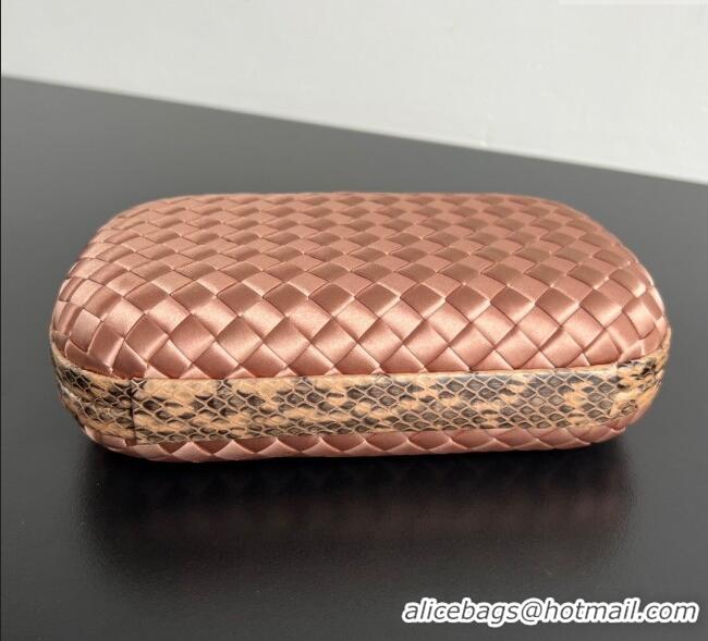 Best Price Bottega Veneta Classic Knot Clutch in Intreccio Satin Pink BV062501 2025
