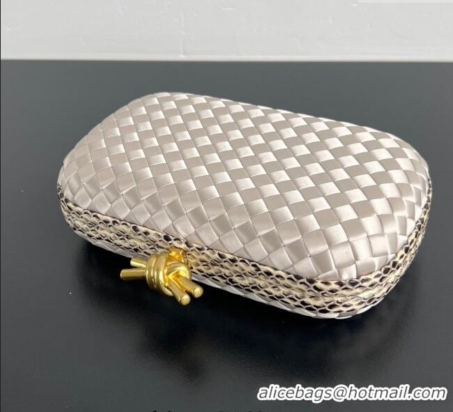 Top Grade Bottega Veneta Classic Knot Clutch in Intreccio Satin BV062501 Silver 2025
