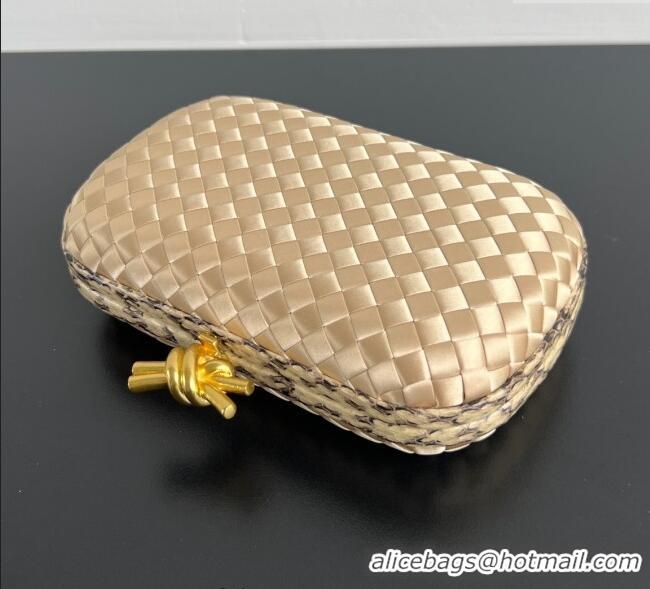 Market Sells Bottega Veneta Classic Knot Clutch in Intreccio Satin BV062501 Light Gold 2025