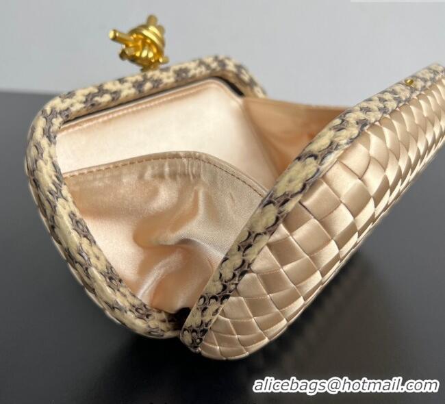 Market Sells Bottega Veneta Classic Knot Clutch in Intreccio Satin BV062501 Light Gold 2025