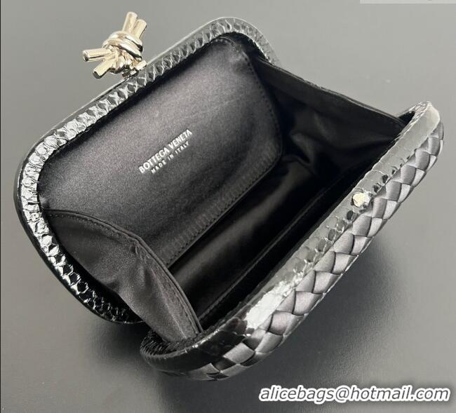 Top Design Bottega Veneta Classic Knot Clutch in Intreccio Satin BV062501 Black/Silver 2025