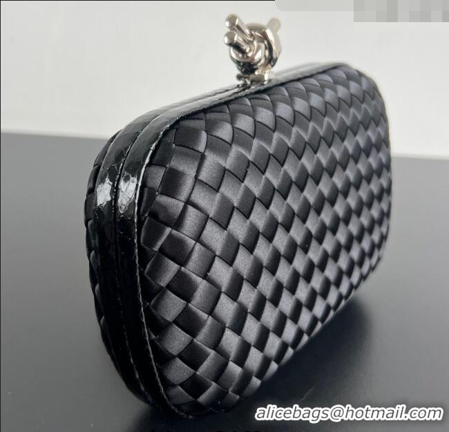 Top Design Bottega Veneta Classic Knot Clutch in Intreccio Satin BV062501 Black/Silver 2025