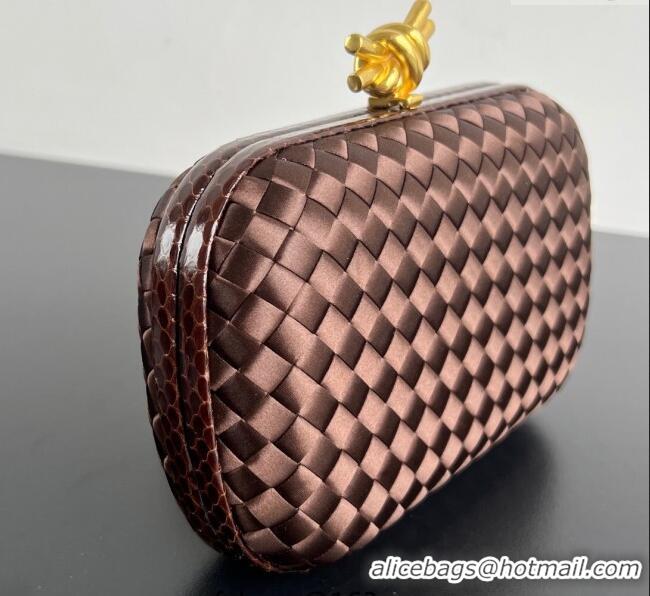 Best Product Bottega Veneta Classic Knot Clutch in Intreccio Satin BV062501 Brown 2025