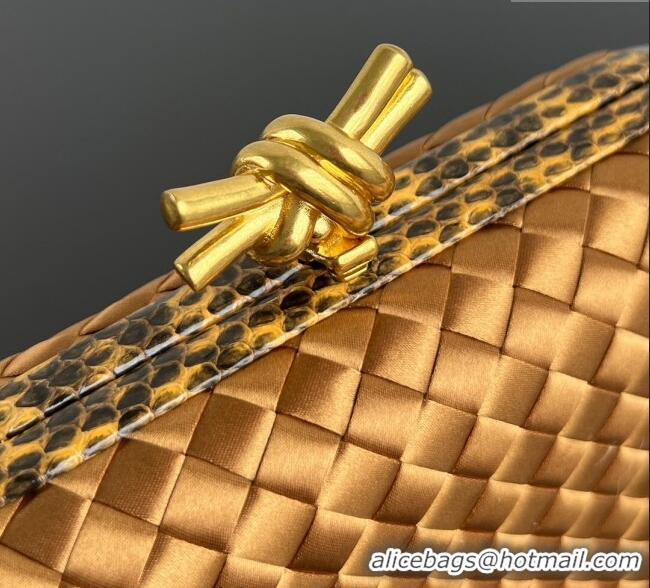 Spot Cheap Bottega Veneta Classic Knot Clutch in Intreccio Satin BV062501 Gold Yellow 2025