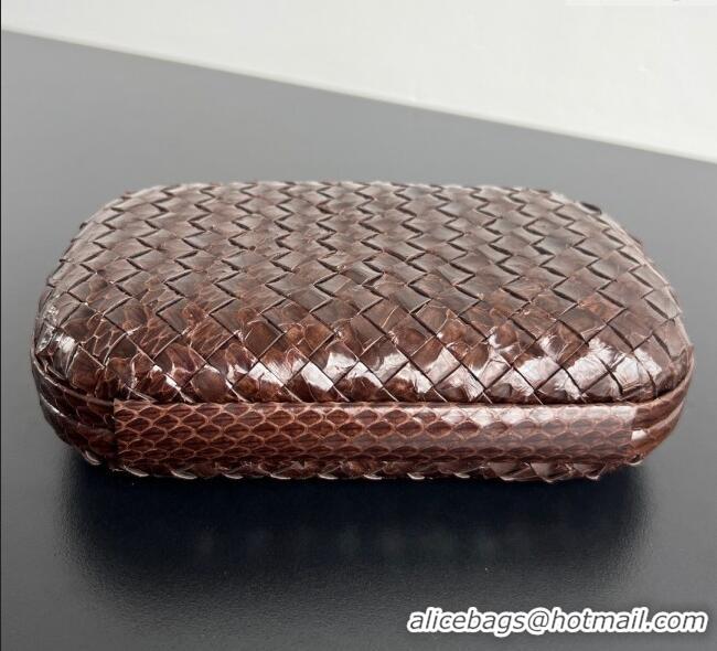 Luxury Classic Bottega Veneta Classic Knot Clutch in Intreccio Snakeskin Leather BV062501 Brown 2025