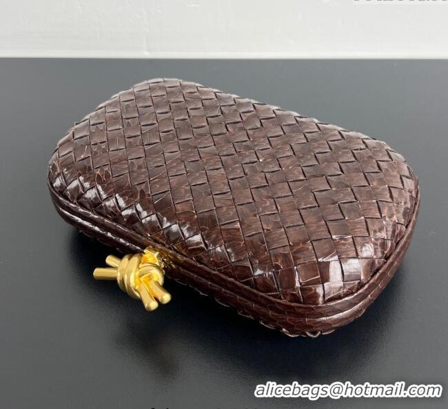Luxury Classic Bottega Veneta Classic Knot Clutch in Intreccio Snakeskin Leather BV062501 Brown 2025