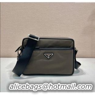 Pretty Style Prada Mens Re-Nylon and Saffiano shoulder bag 2VH048 Forest Green 2025
