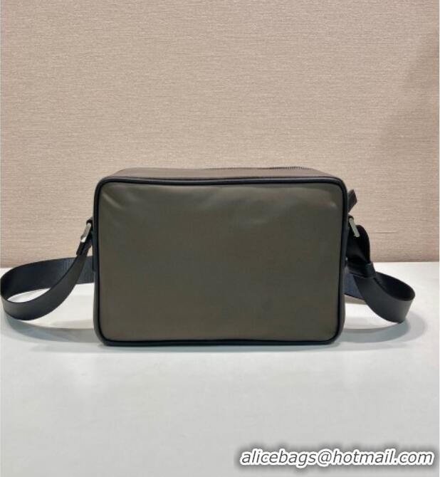 Pretty Style Prada Mens Re-Nylon and Saffiano shoulder bag 2VH048 Forest Green 2025