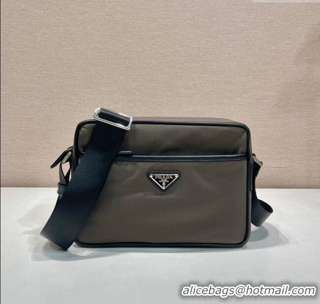 Pretty Style Prada Mens Re-Nylon and Saffiano shoulder bag 2VH048 Forest Green 2025