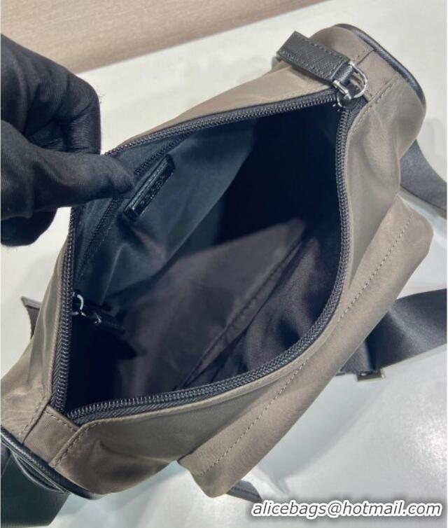 Inexpensive Prada Mens Medium Re-Nylon and Saffiano leather shoulder bag 2VH192 Forest Green 2025