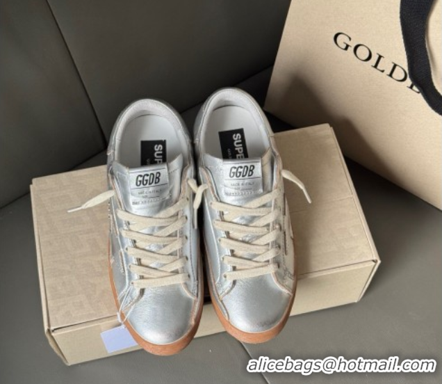 Best Product Golden Goose Super-Star Sneakers in silver metallic leather with leather star and heel tab 50429044
