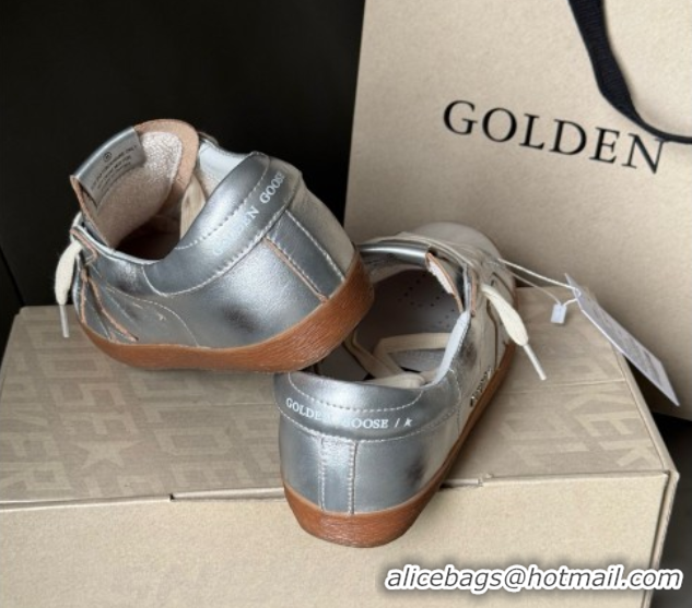 Best Product Golden Goose Super-Star Sneakers in silver metallic leather with leather star and heel tab 50429044