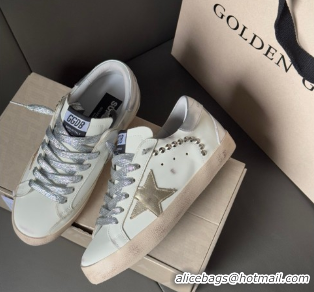 Good Looking Golden Goose Women’s Super-Star Sneakers in white leather and suede with silver studs 0605014