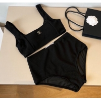 Good Taste Chanel Kn...