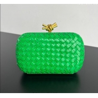 Market Sells Bottega...