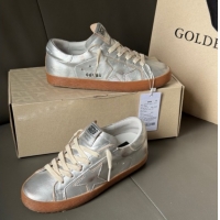 Best Product Golden Goose Super-Star Sneakers in silver metallic leather with leather star and heel tab 50429044