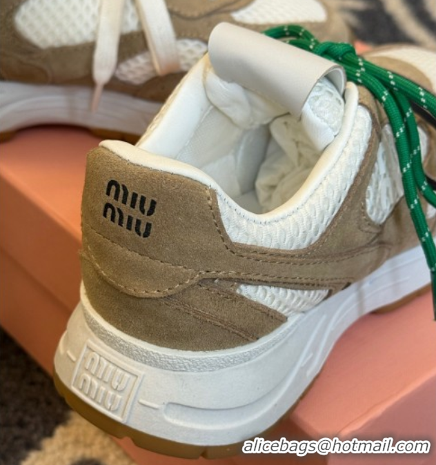 Good Looking New Balance x Miu Miu Sneakers in Suede and Mesh Beige 2025 MIU060302