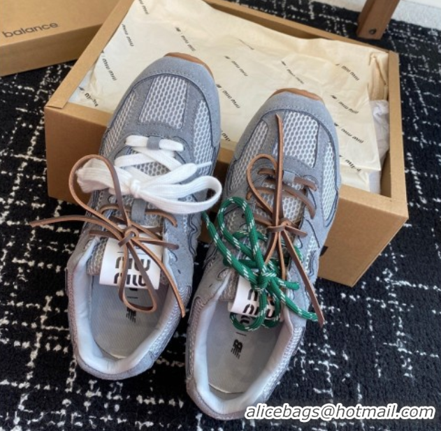Trendy Design New Balance x Miu Miu 530 Sneakers in Suede and Mesh Grey 50603129