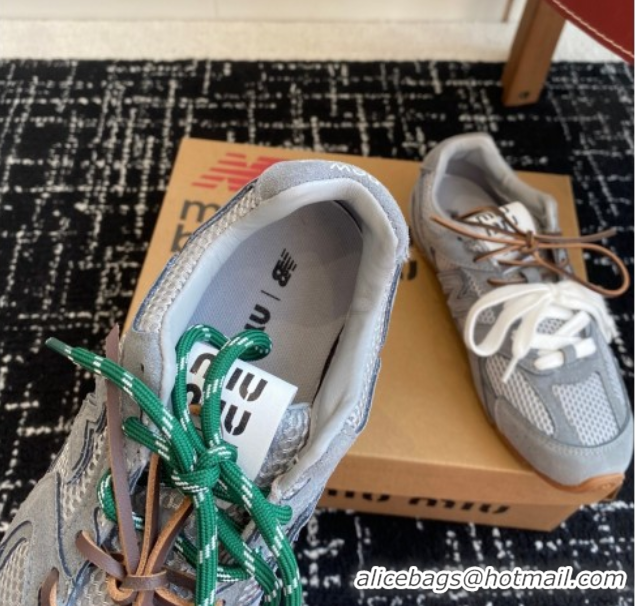 Trendy Design New Balance x Miu Miu 530 Sneakers in Suede and Mesh Grey 50603129
