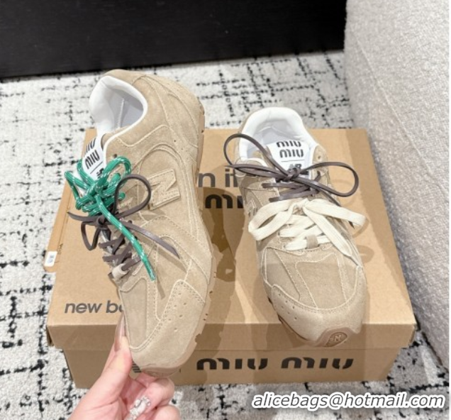Unique Style New Balance x Miu Miu 530 Sneakers in Suede Beige 0603132