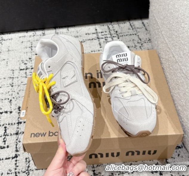 Luxury New Balance x Miu Miu 530 Sneakers in Suede Light Grey 0603134