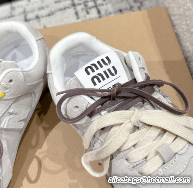 Luxury New Balance x Miu Miu 530 Sneakers in Suede Light Grey 0603134