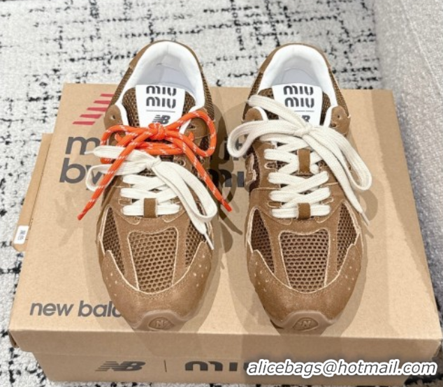 Pretty Style New Balance x Miu Miu 530 Sneakers in Suede and Mesh Brown 0603140