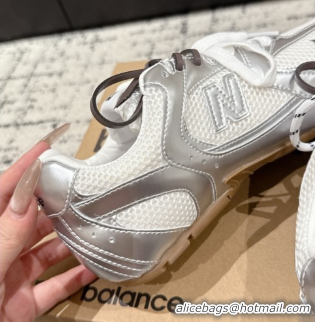 Unique Style New Balance x Miu Miu 530 Sneakers in Leather and Mesh Silver 50603141