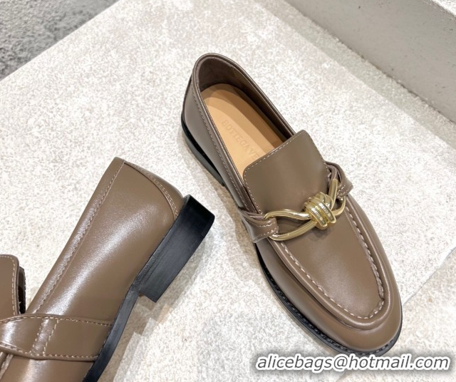 Good Looking Bottega Veneta Astaire Loafers in Calfskin with Knot Grey/Gold 0428101