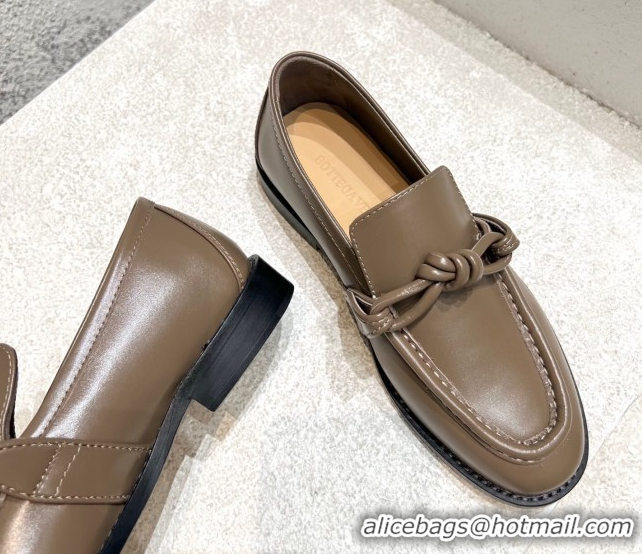 Best Product Bottega Veneta Astaire Loafers in Calfskin with One-Tone Knot Grey 0428102