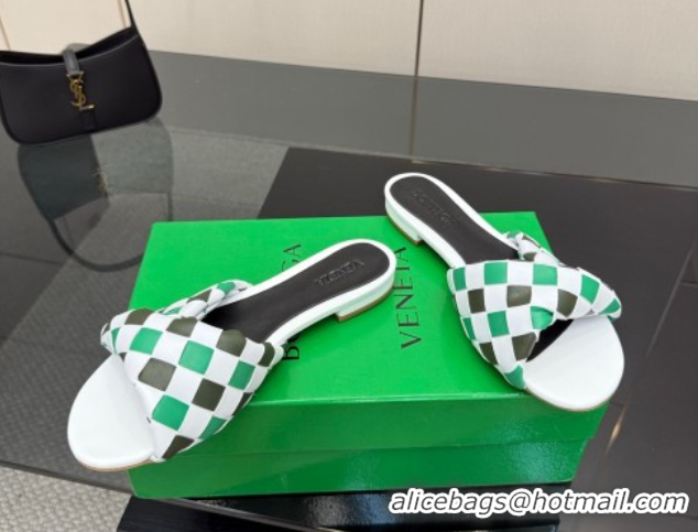Luxury Bottega Veneta Blink Flat Slides Sandals in Vichy Intrecciato Leather with Folded Detail Green 0604035